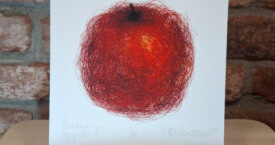 Jouluomenat ovat myynnissä!